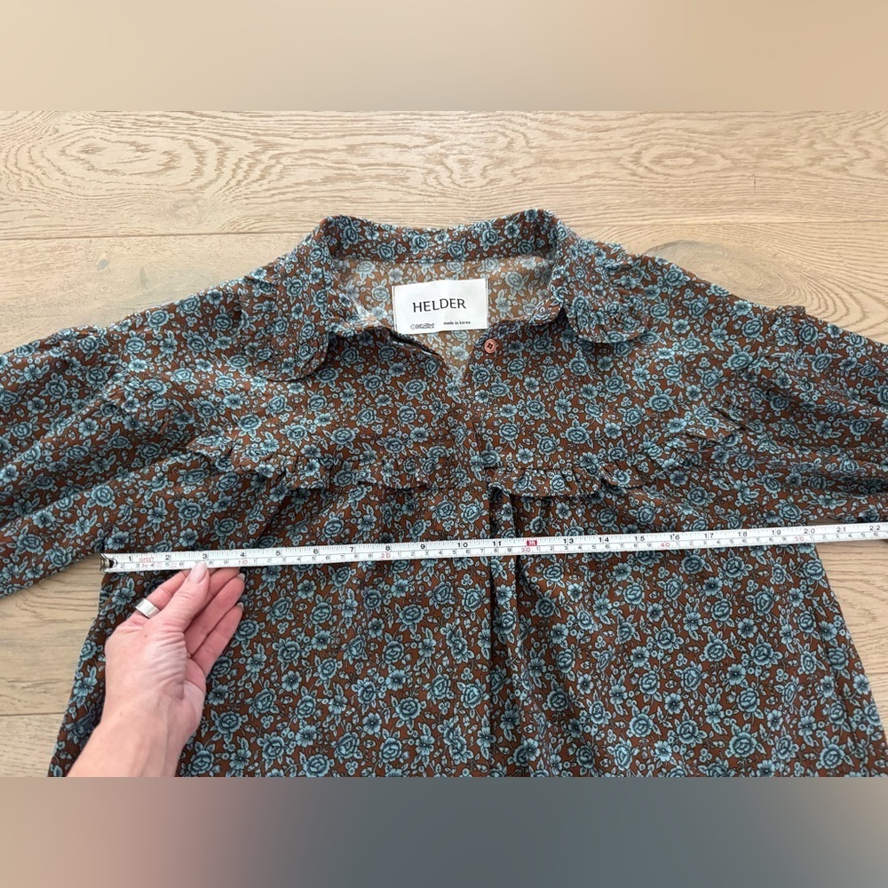 Helder Korean Couture Button Down Floral Blouse - Picture 13 of 16